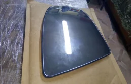 Зеркальный элемент правый для BMW X6 на фотографиях