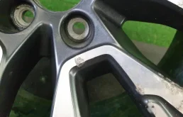 Диск колесный литой для Volvo XC90 2022 года на фотографиях