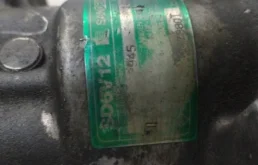 Компрессор кондиционера для Renault Logan 2005 года на фотографиях