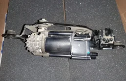 Компрессор пневмоподвески задний для BMW X6 2015 года на фотографиях