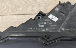 Фара ксенон левая для Audi Q7 2017 года на фотографиях