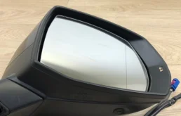 Зеркало боковое правое для Audi Q7 2020 года на фотографиях