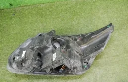 Фара правая для Ford Explorer на фотографиях