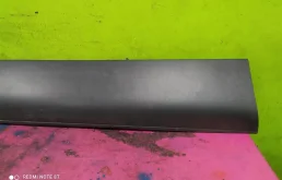 Молдинг передней левой двери для Audi Q7 на фотографиях