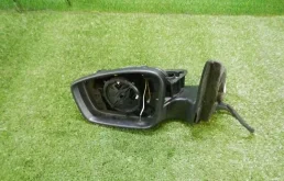 Стекла и зеркала для Skoda Rapid 2018 года на фотографиях