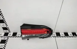 Фонарь левый для Toyota RAV4 2023 года на фотографиях