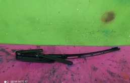 Поводок лобового стеклоочистителя левый для Audi Q7 на фотографиях