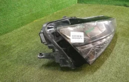 Фонарь правый для Skoda Rapid 2025 года на фотографиях