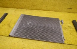 Радиатор кондиционера для BMW 5er 2013 года на фотографиях