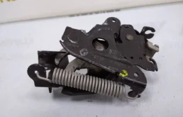 Замок капота для BMW X6 2022 года на фотографиях