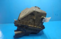 Корпус воздушного фильтра для Toyota RAV4 2012 года на фотографиях