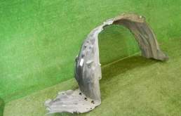 Подкрылок передний правый для Toyota Corolla 2019 года на фотографиях