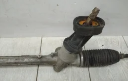 Рулевая рейка для Skoda Rapid 2018 года на фотографиях