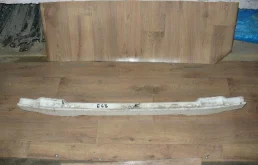 Абсорбер переднего бампера для Toyota Corolla 2007 года на фотографиях