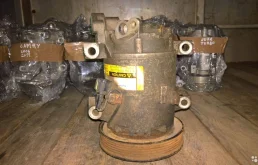 Компрессор кондиционера для Nissan Primera 2003 года на фотографиях