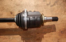 Привод передний левый для Toyota Avensis на фотографиях