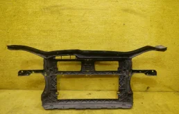 Панель радиатора (телевизор) для Volkswagen Golf 2011 года на фотографиях