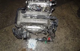 Двигатель для Nissan Serena 1999 года на фотографиях