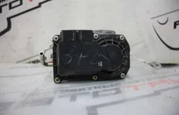 Дроссельная заслонка для Toyota RAV4 на фотографиях