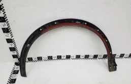 Расширитель арок передний правый для Audi Q3 2015 года на фотографиях