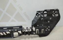 Кронштейн заднего бампера левый для BMW 5er 2018 года на фотографиях