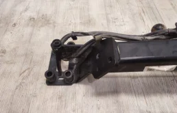 Фаркоп для Volkswagen Touareg 2015 года на фотографиях