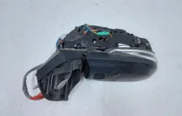 Зеркала для Toyota RAV4 2021 года на фотографиях