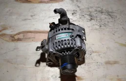 Генератор для Toyota RAV4 на фотографиях