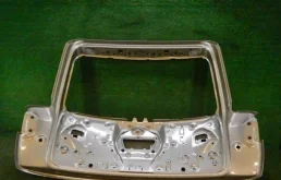 Дверь багажника для Audi Q7 2020 года на фотографиях