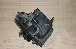 Корпус воздушного фильтра для Nissan X-Trail 2012 года на фотографиях