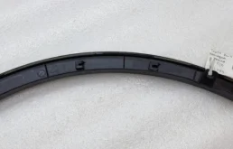 Молдинг крыла передний левый для Toyota RAV4 2018 года на фотографиях