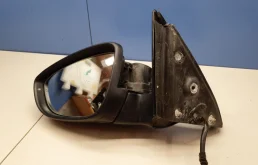 Зеркало боковое левое для Volkswagen Jetta 2019 года на фотографиях