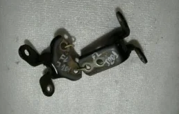 Петля двери передней левой верхняя для Toyota Corolla на фотографиях