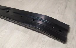 Усилитель переднего бампера для Mitsubishi Pajero Sport 2024 года на фотографиях