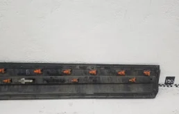 Молдинг передней левой двери для Audi Q7 2015 года на фотографиях