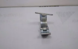 Петля багажника левая для Skoda Rapid 2022 года на фотографиях