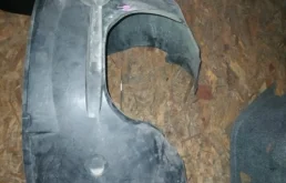 Подкрылок передний левый для Volvo C30 на фотографиях