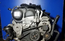 Двигатель без навесного для Ford Kuga 2015 года на фотографиях