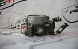 Дроссельная заслонка для Toyota RAV4 на фотографиях