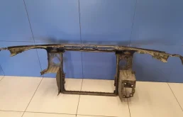 Панель радиатора (телевизор) для Mercedes-Benz M class на фотографиях