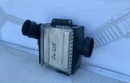 Интеркулер для Mercedes-Benz C class 2020 года на фотографиях