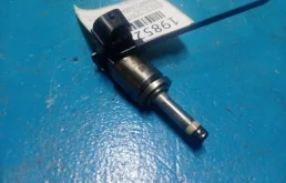 Форсунка топливная для Mazda CX 5 2013 года на фотографиях