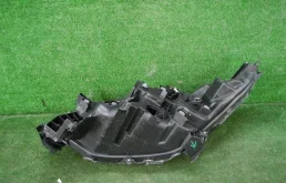 Фара ксенон левая для Toyota Alphard на фотографиях