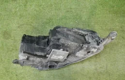 Фара ксенон левая для Skoda Rapid на фотографиях