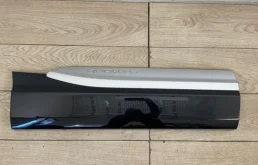 Стекло двери заднее правое для Audi Q7 на фотографиях