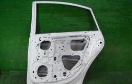 Дверь задняя правая для Nissan Almera на фотографиях