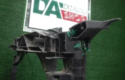 Кронштейн подушки двигателя для Audi Q3 2014 года на фотографиях