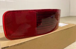 Заглушка ПТФ задняя правая для Mitsubishi Outlander на фотографиях