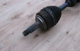 Привод передний правый для Honda Accord 2005 года на фотографиях