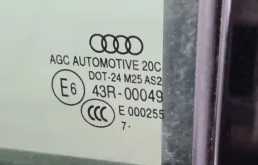 Стекло двери заднее левое для Audi Q7 на фотографиях